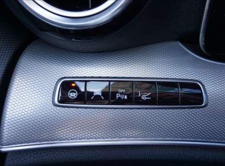 Mercedes-Benz - E-class