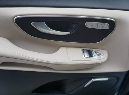 Mercedes-Benz - V-class