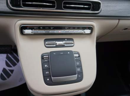 Mercedes-Benz - V-class