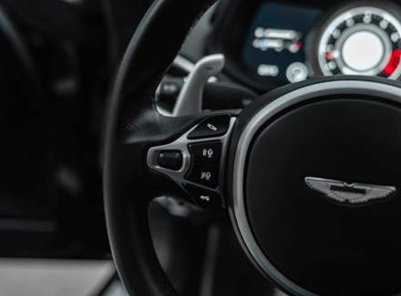 Aston Martin - DB11