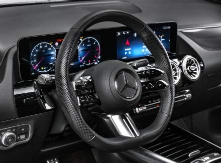 Mercedes-Benz - GLA