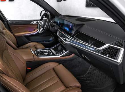 BMW - X7