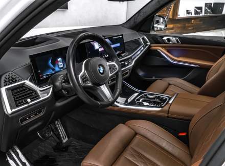 BMW - X7