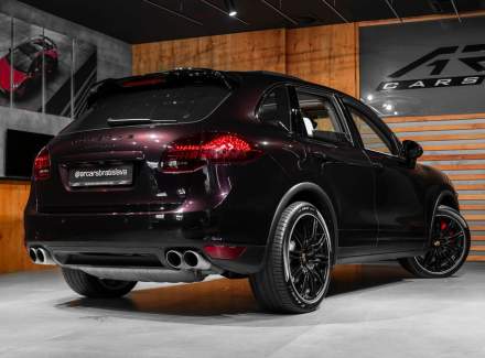 Porsche - Cayenne