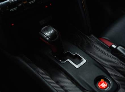 Nissan - GT-R