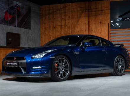 Nissan - GT-R