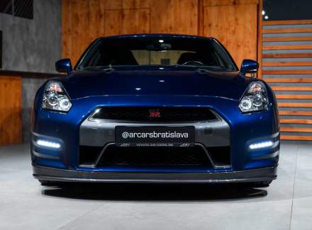 Nissan - GT-R