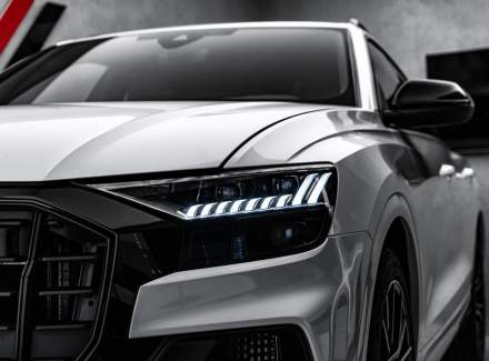 Audi - SQ8