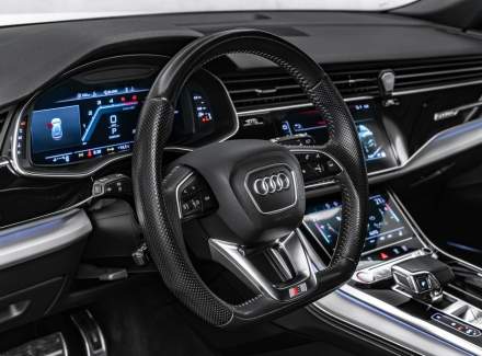 Audi - SQ8