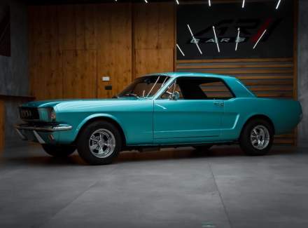 Ford - Mustang