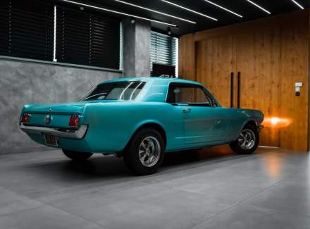Ford - Mustang