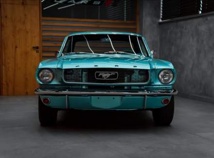 Ford - Mustang