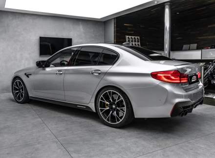 BMW - M5