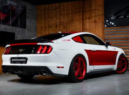 Ford - Mustang