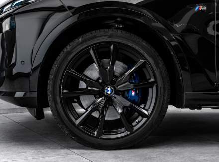 BMW - X7