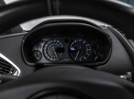 Aston Martin - Vanquish