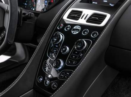 Aston Martin - Vanquish