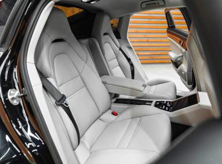 Porsche - Panamera