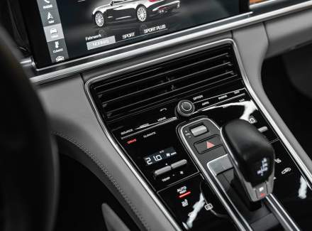 Porsche - Panamera