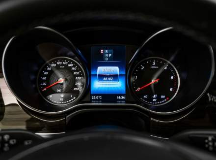 Mercedes-Benz - V-class