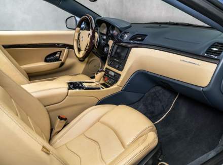 Maserati - GranCabrio