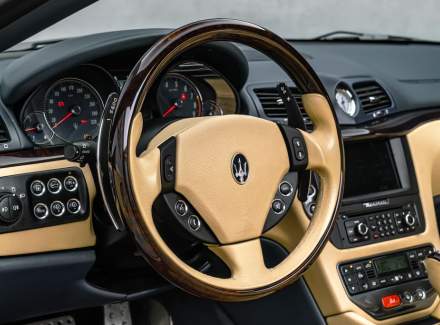 Maserati - GranCabrio