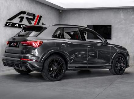 Audi - RS Q3