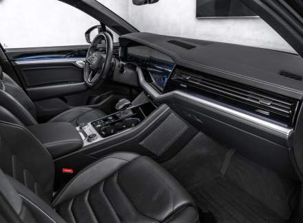 Volkswagen - Touareg