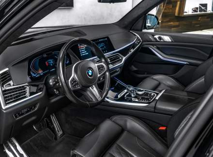 BMW - X7
