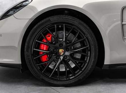 Porsche - Panamera