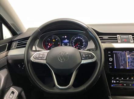 Volkswagen - Passat