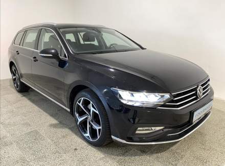 Volkswagen - Passat