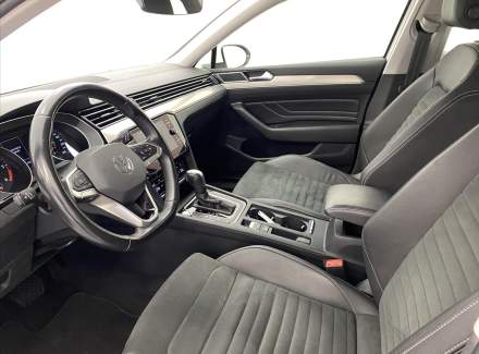 Volkswagen - Passat