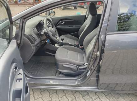 Kia - Rio