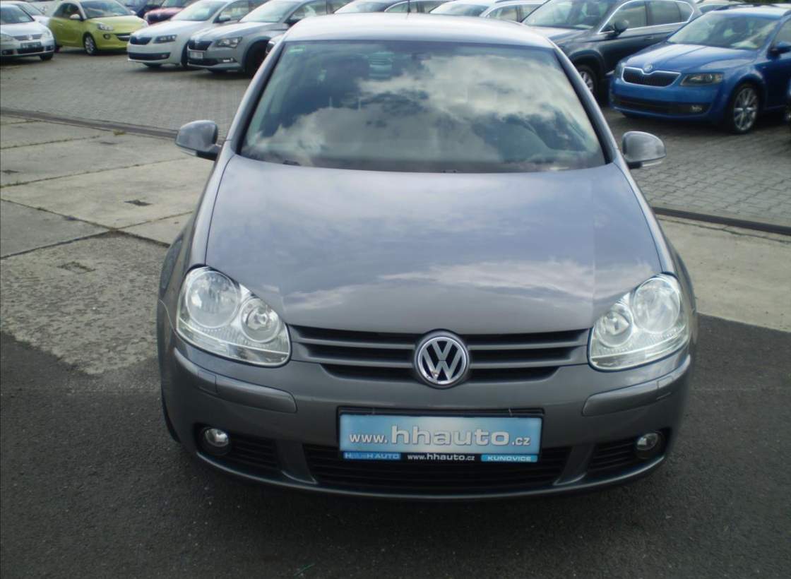 Volkswagen - Golf