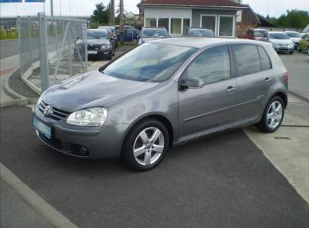 Volkswagen - Golf