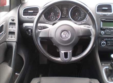 Volkswagen - Golf