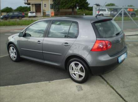 Volkswagen - Golf