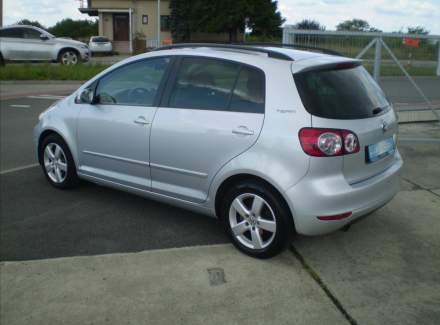 Volkswagen - Golf