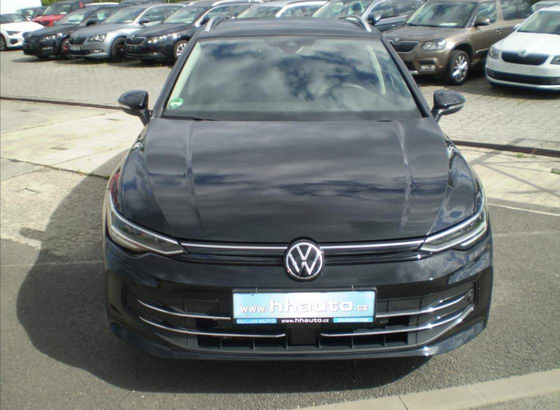 Volkswagen - Golf