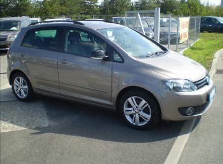 Volkswagen - Golf