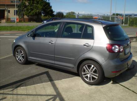 Volkswagen - Golf
