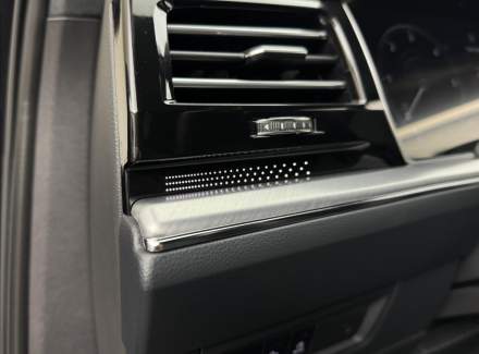 Volkswagen - Touareg