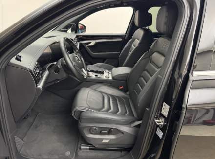 Volkswagen - Touareg