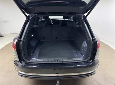 Volkswagen - Touareg