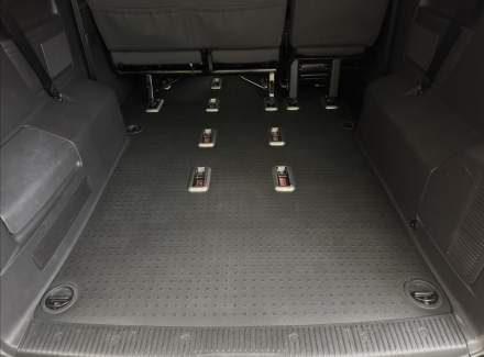 Volkswagen - Caravelle