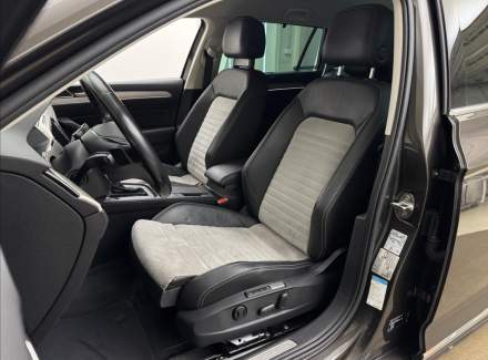 Volkswagen - Passat
