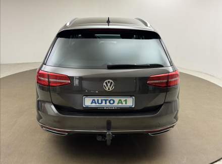 Volkswagen - Passat