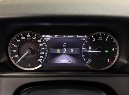 Land Rover - Range Rover Velar