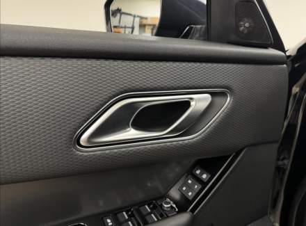 Land Rover - Range Rover Velar